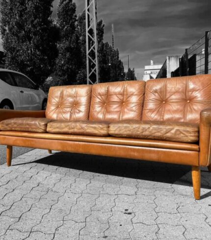 mid-century-shaker-lounge-sofa-by-svend-skipper-for-skipper-1960s-2.jpg